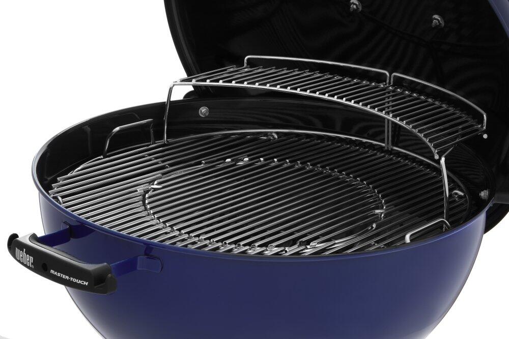 Weber 14516001 Master-Touch Charcoal Grill 22