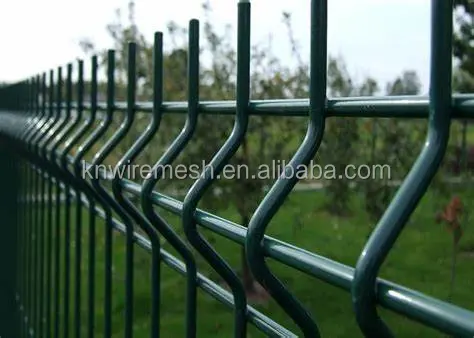 Welded Mesh Fence Metal Garden Fence  3D Curved  Panel Factory Supply Directly in US UK