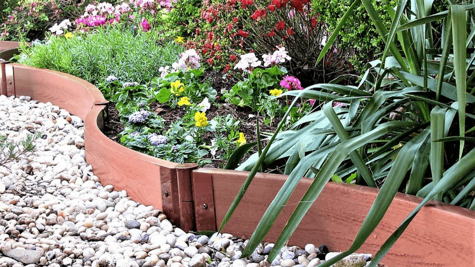 Curved Landscape Edging Kit