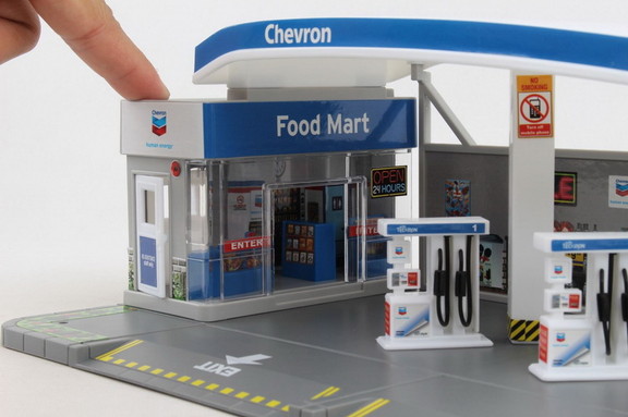 Chevron Gas Station  RT187215