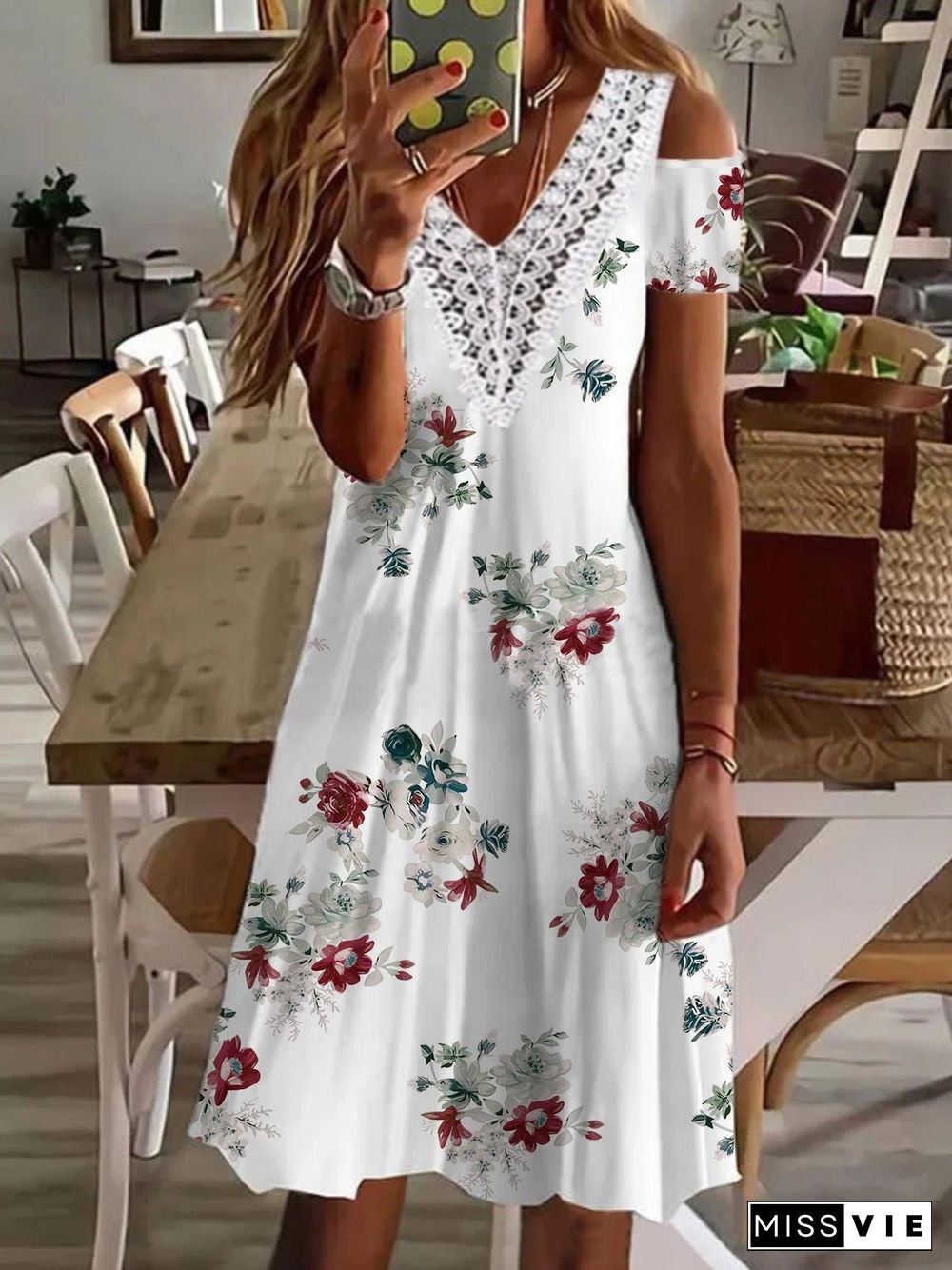 Women'S Dresses V-Neck Lace Panel Off Shoulder Print Dress