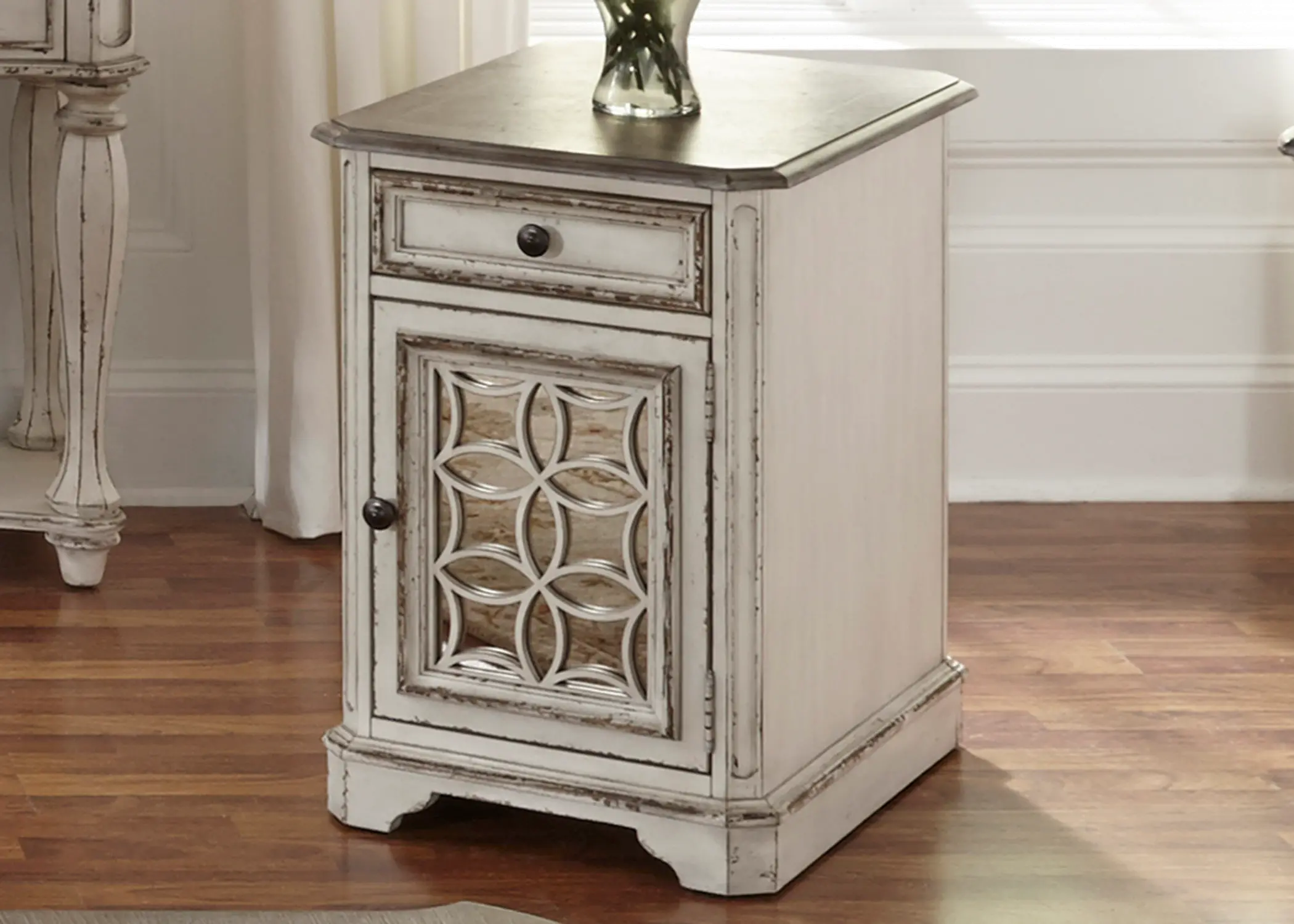 Magnolia Manor Antique White Side Table