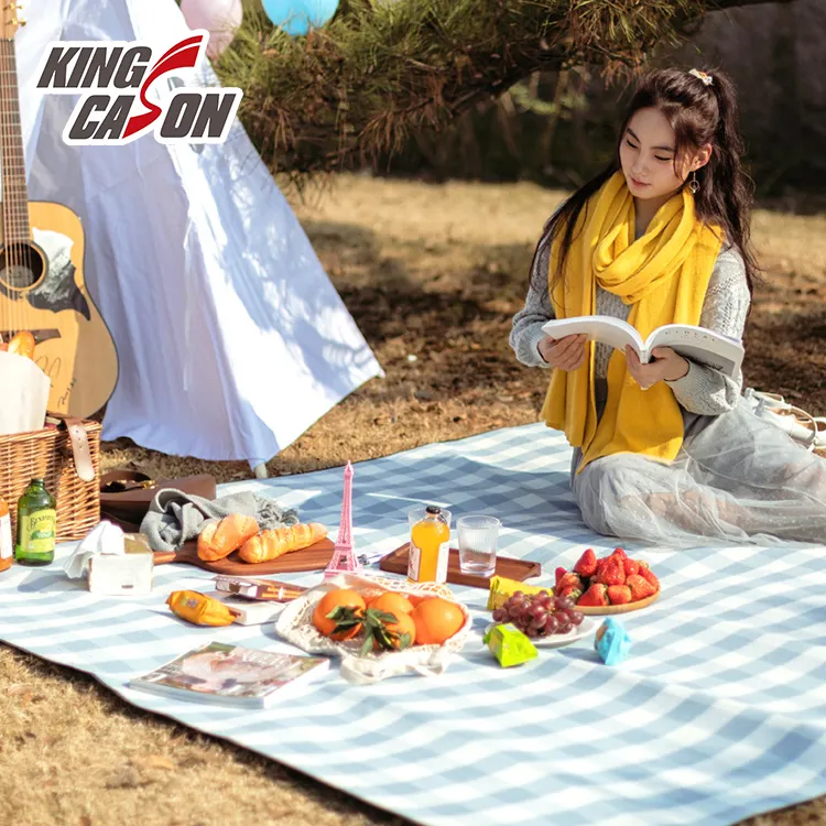 KINGCASON Manufacturer Wholesale Luxury Big Size Roll Up Picnic Blanket Leather Strap Picnic Mat For Camping