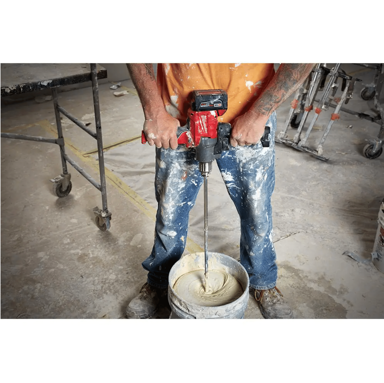 Milwaukee M18 FUEL 18-Volt Lithium-Ion Brushless Cordless 1/2 in. Mud Mixer (Tool-Only)， 2810-20