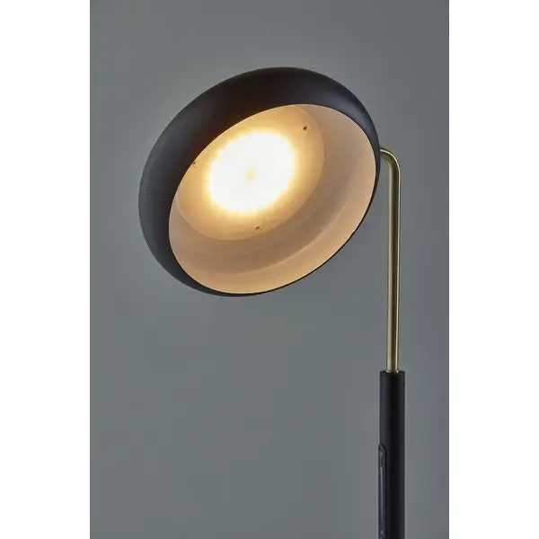 Lawson LED Table Lamp w. Smart Switch