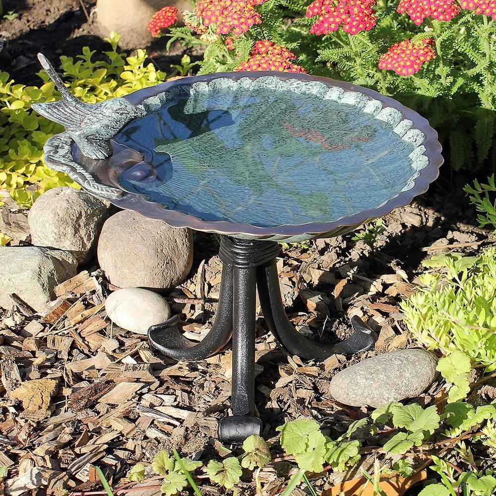 Achla Designs 10.75 in. Tall Antique Brass Plated Scallop Shell Birdbath with Tripod Stand BBM-01-TR