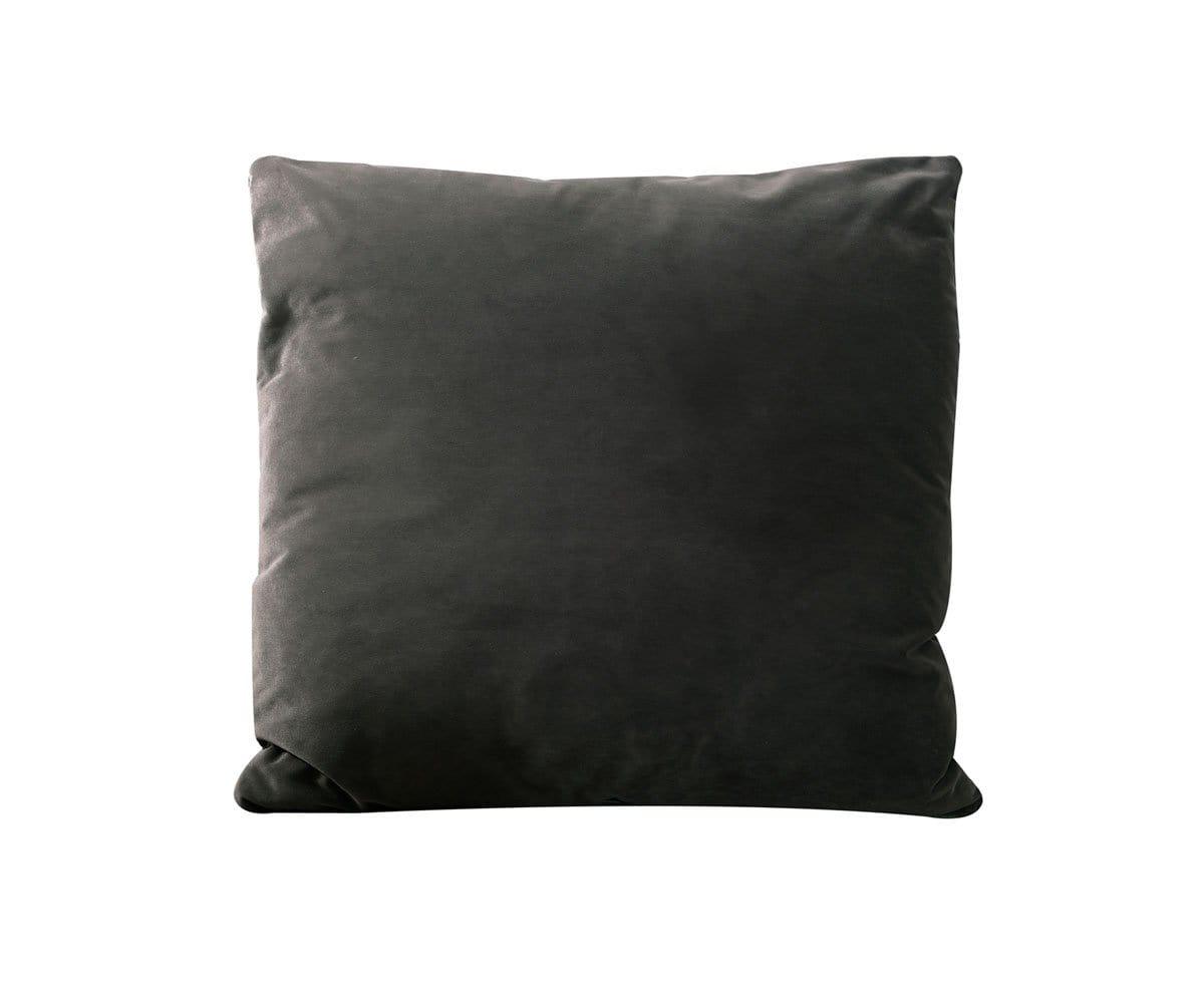 Joei Velvet Pillow