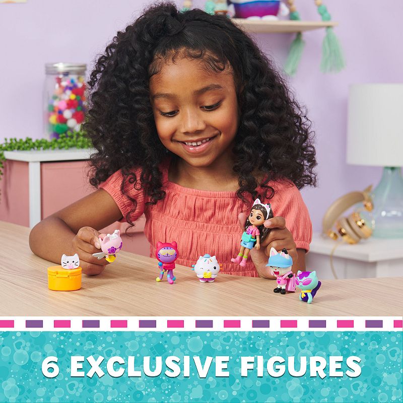 Gabby's Dollhouse Travel Themed Figure Set