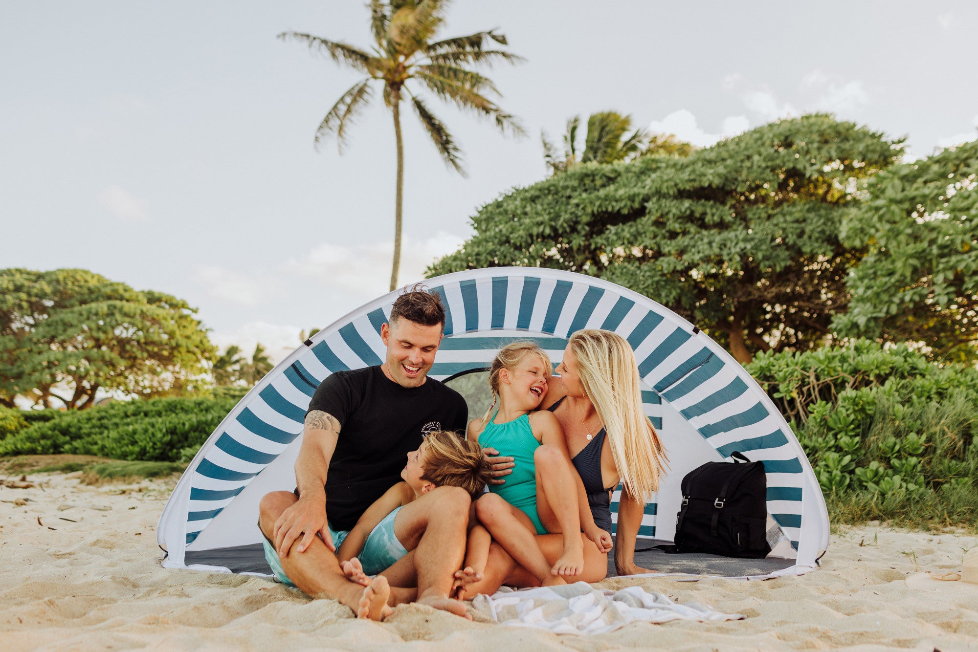 Manta Portable Beach Tent