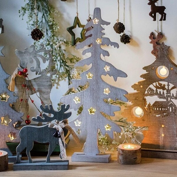 RusticReach Christmas Desktop Decoration Figurines in Wood