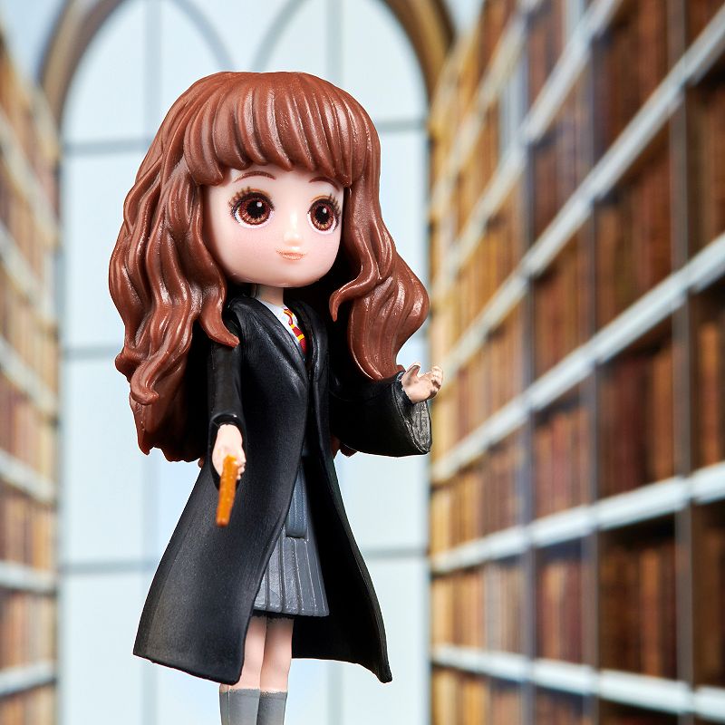 Spin Master Wizarding World Harry Potter Magical Minis Collectible 3-inch Hermione Granger Figure