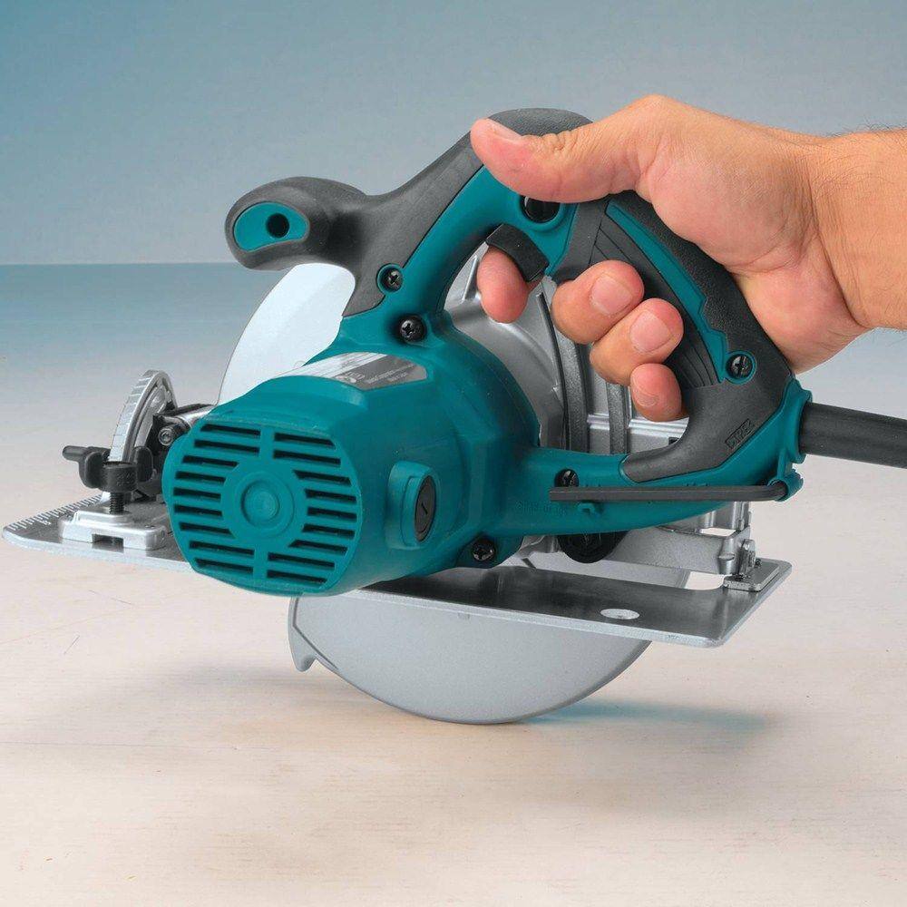 Makita 10.5 Amp 7-14 in. Corded Circular Saw HS7600