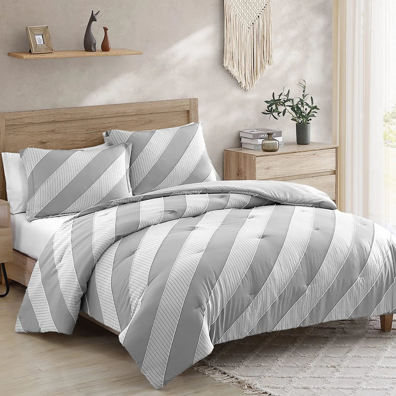 Walensee Queen Clipped Jacquard Stripe Comforter Set， 3 Pieces Bed Comforters， 90