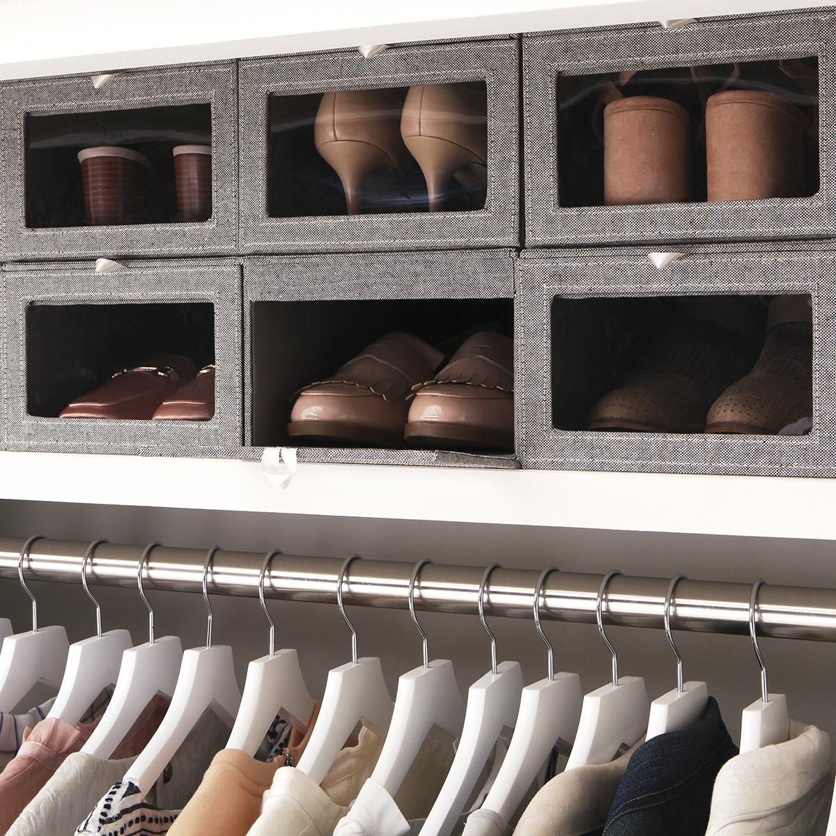 Womenx27s Small Closet with Drawers