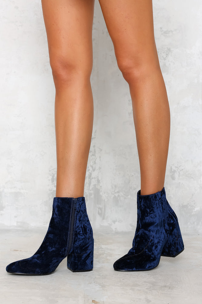 LIPSTIK Sparks Boot Midnight