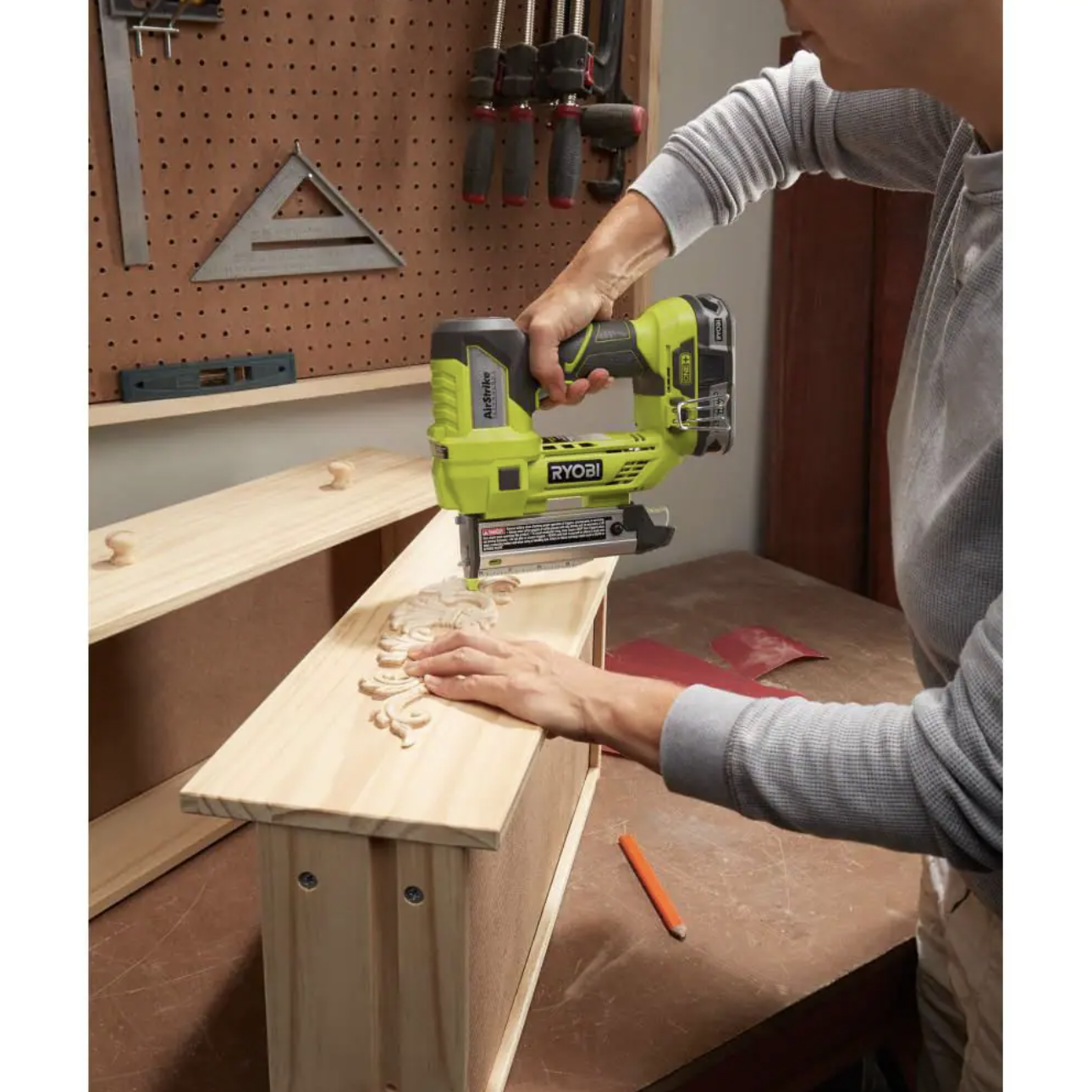 Ryobi ONE+ 18V Cordless AirStrike 23-Gauge 1-3/8 in. Headless Pin Nailer， Tool Only (P318)