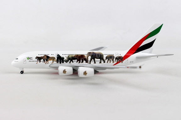 Daron HE531764Herpa Emirates A380 1/500 United For...