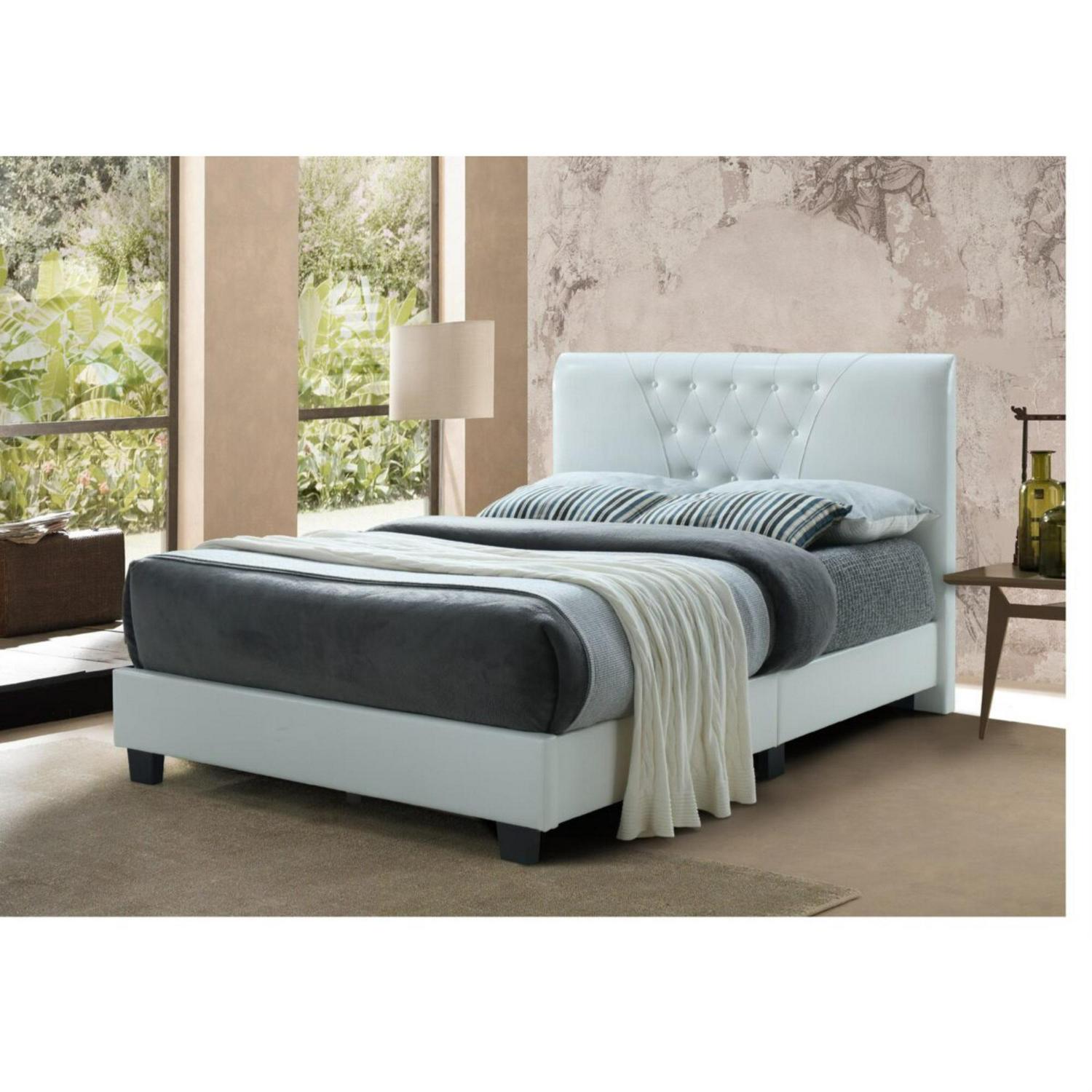 Hodedah Twin-Size Platform Bed with Tufted Upholstered Headboard in White