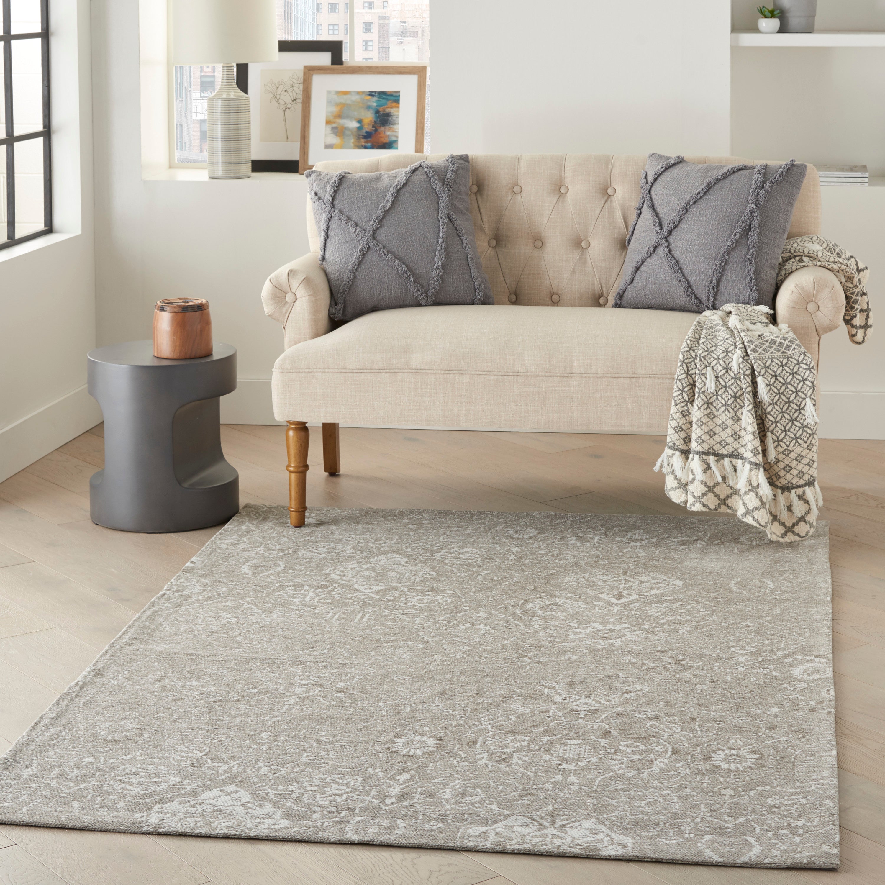 Damask Light Grey Rug