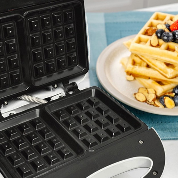 Brentwood Waffle Maker white