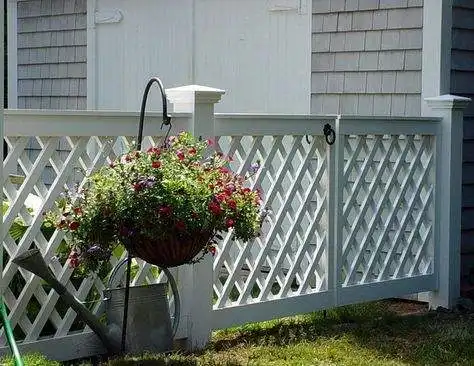 China Professional Garden Supplies Easily Assembled Vinyl Lattice Privacy Fence Panels