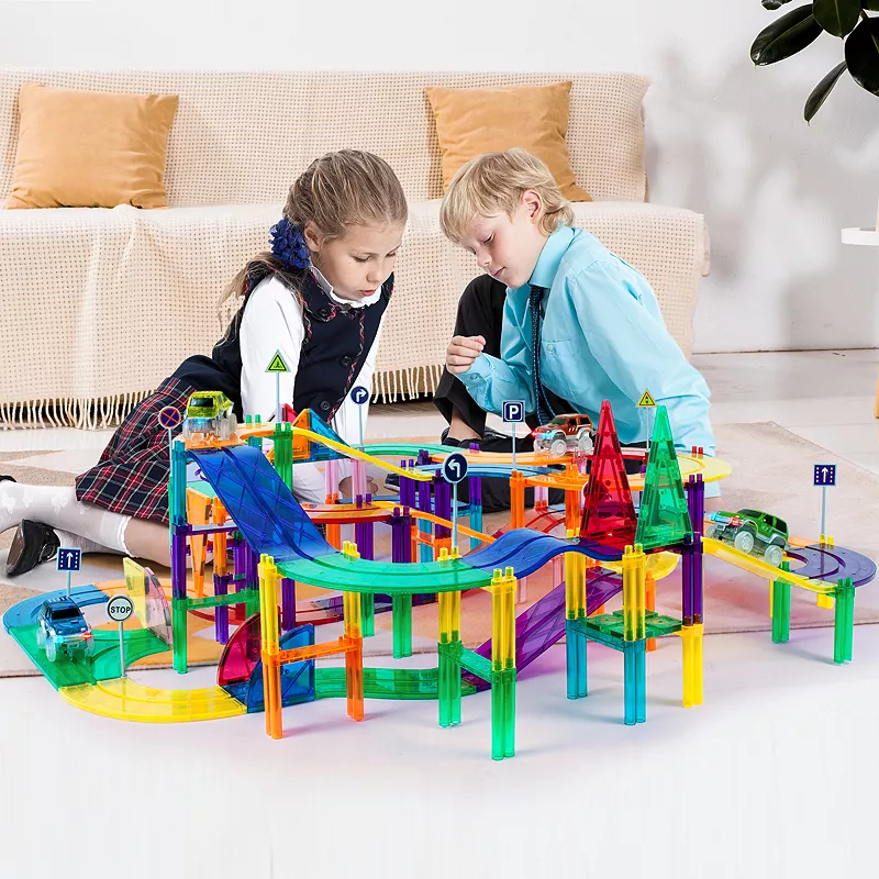 150 Piece Magnetic Race Car Track Set