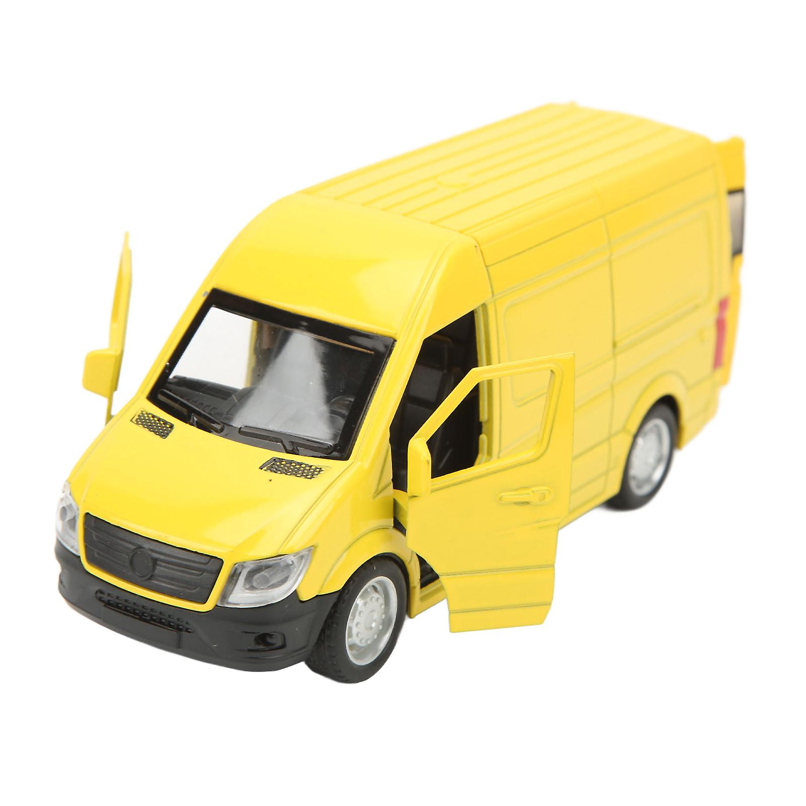 1:32 Diecast Car Toy Model Door Opened Pull Back Light Sound Alloy Casting Display Vehicle Model Yellow