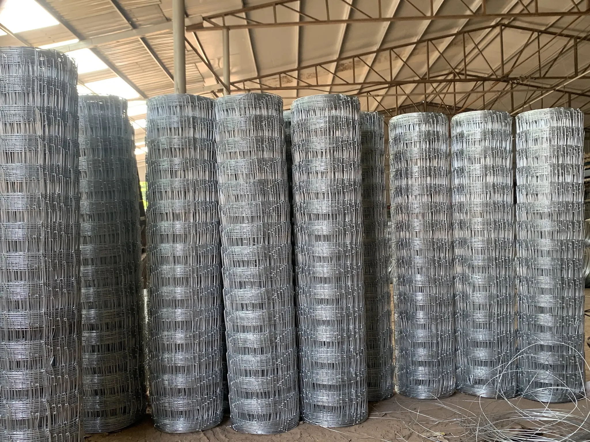 China factory can customize size hot sell galvanized steel wire braided cattle horse sheep fence farm fence