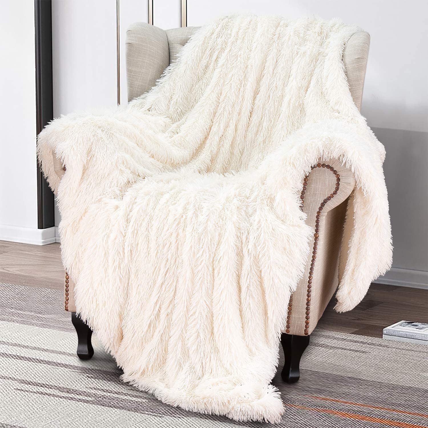 Softlife Extra Soft Faux Fur Throw Blanket with Sherpa Warm Underside， 60