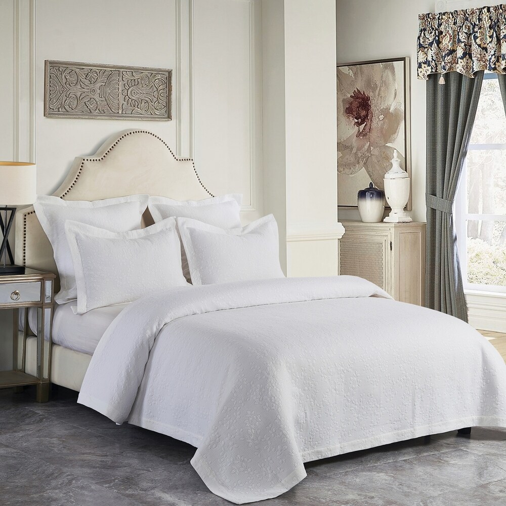 Jardin Matelassé Twin Coverlet