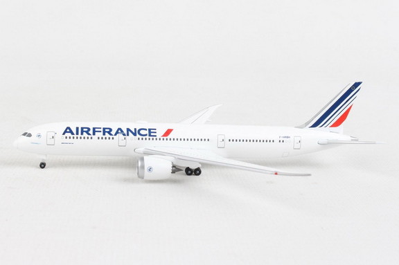 Herpa Air France 787 9 1/500  HE530217 001