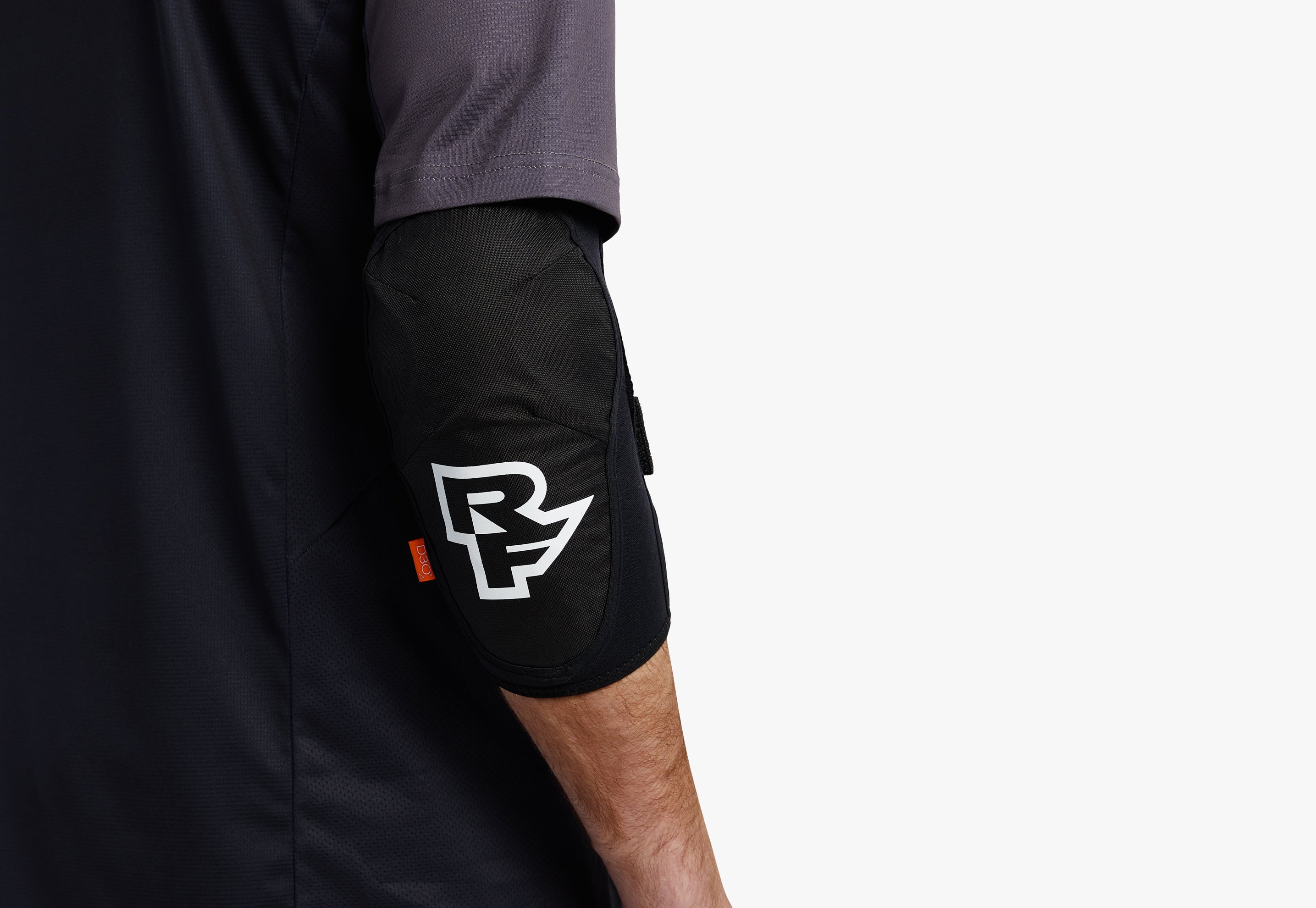 Race Face Ambush Elbow - Stealth - 2022