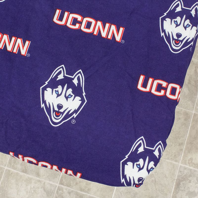 UConn Huskies 8-Foot Table Cover