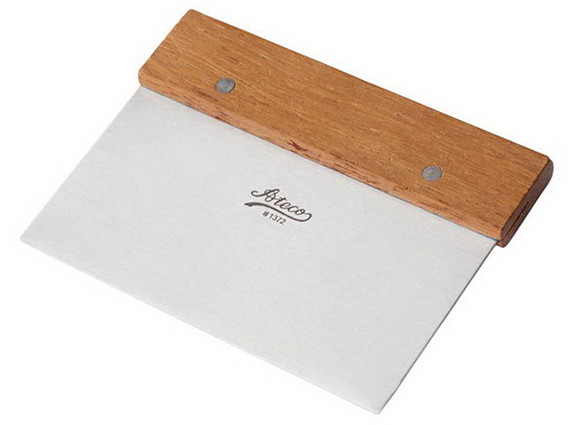 Ateco 1372 Bench Scraper w/ Wood Handle (5.88 Bla...