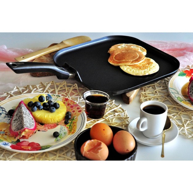 Bistro Line Square Griddle With Bakelite Handle