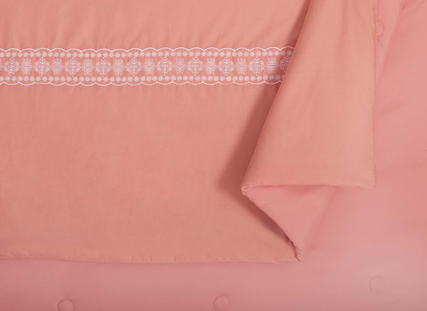 The Pioneer Woman Coral Cotton Eyelet 4-Piece Comforter Set， Full / Queen