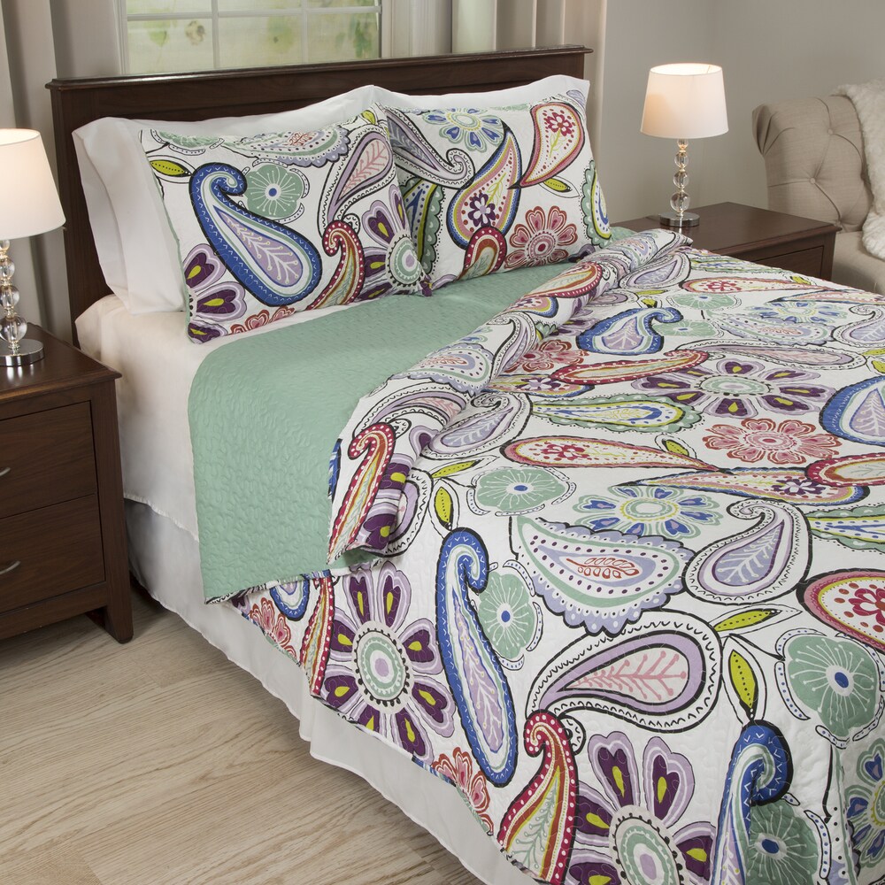 Lizzie Classic Paisley Quilt Set with Pillow Shams by Windsor Home (Multicolor)