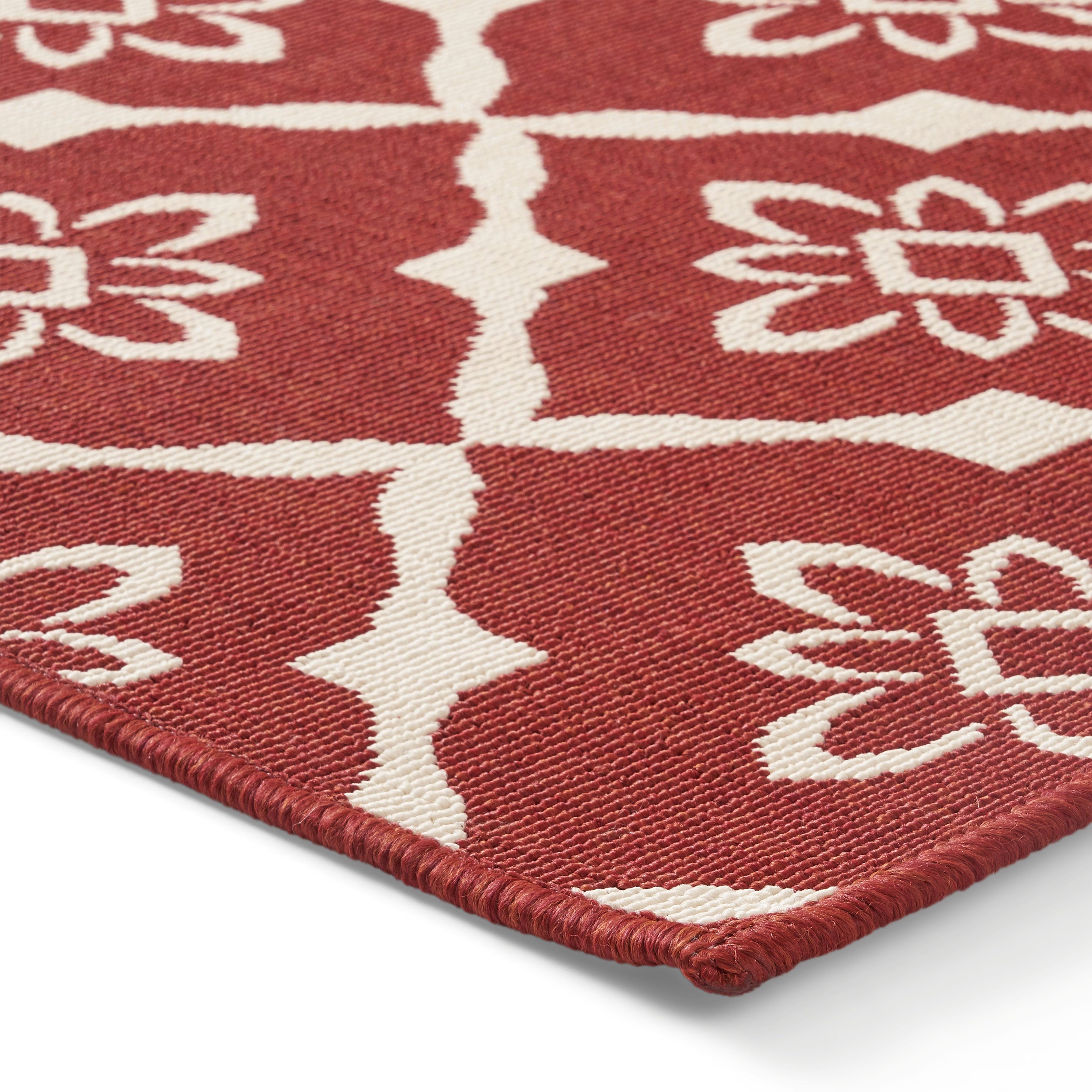 Eluzer Outdoor Trellis Area Rug, Red and Ivory