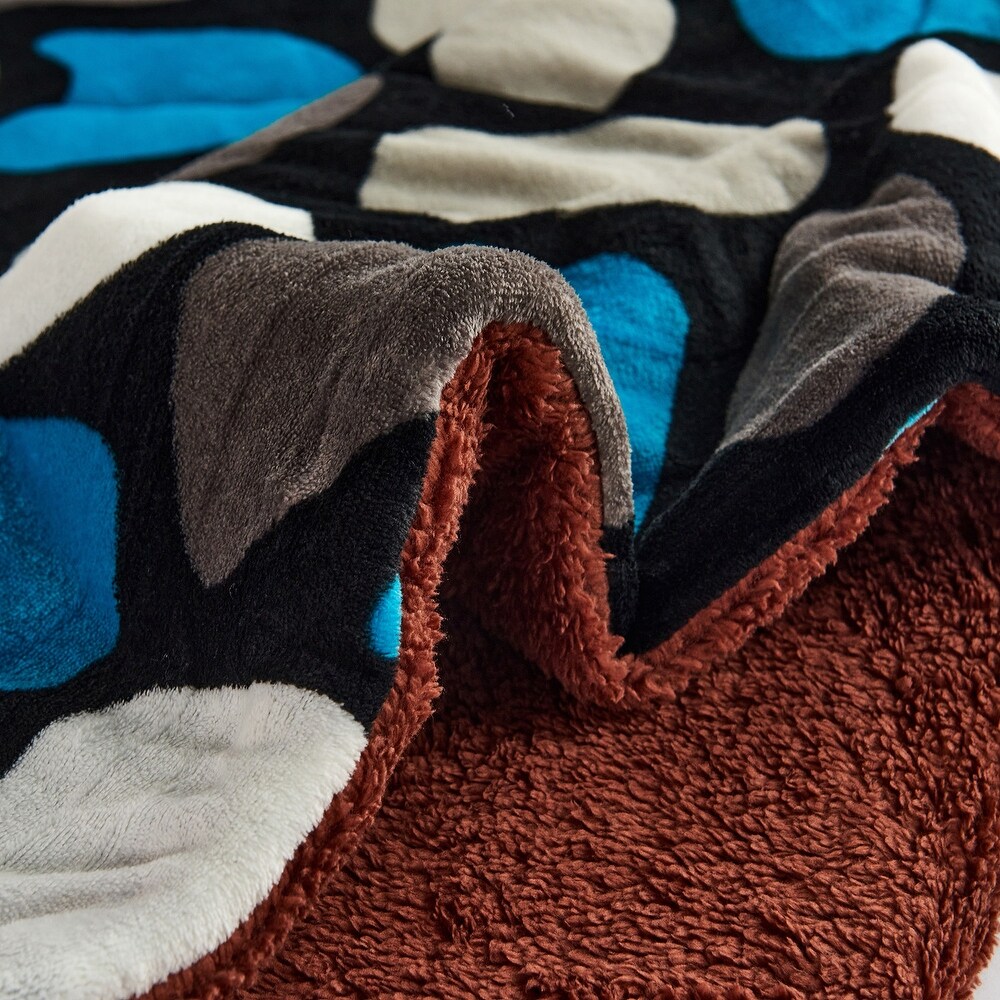 3 piece Fleece/ Sherpa Comforter Set