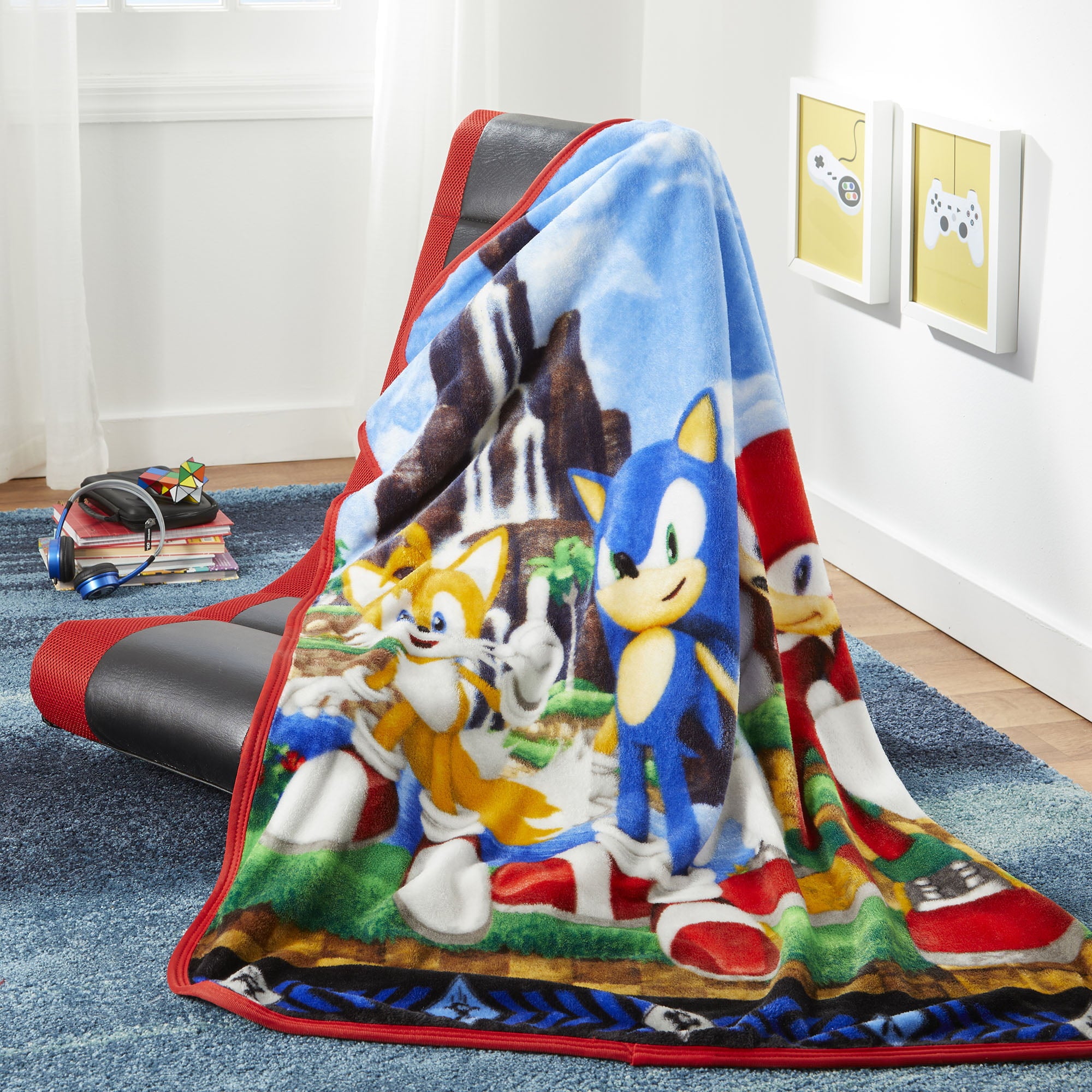 Sonic the Hedgehog Kids Silky Soft Plush Throw Blanket， 40x50， Gaming Bedding， Blue， Sega