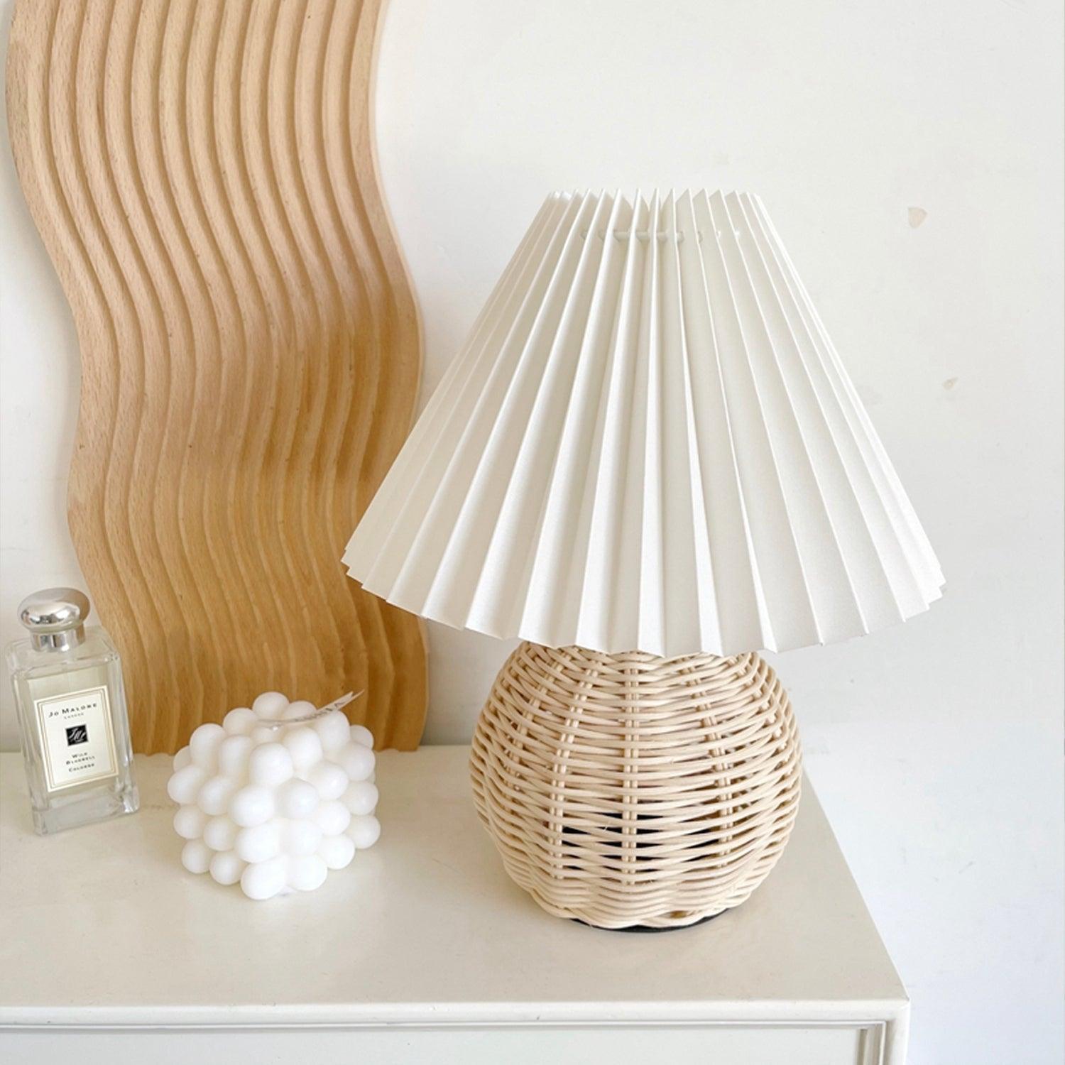 Rattan Pleated Table lamp