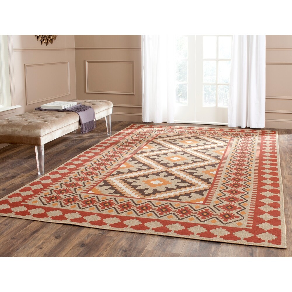 SAFAVIEH Veranda Eyvor Indoor/ Outdoor Waterproof Patio Backyard Rug