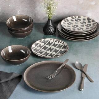 Spice BY TIA MOWRY Truffle Pepper 12 Piece Stoneware Dinnerware Set in Black and White 985118441M