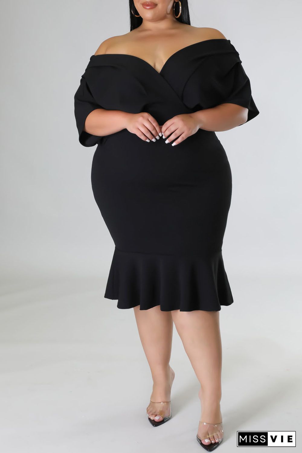 Black Plus Size Pleated V Neck Ruffle Hem Bodycon Dress