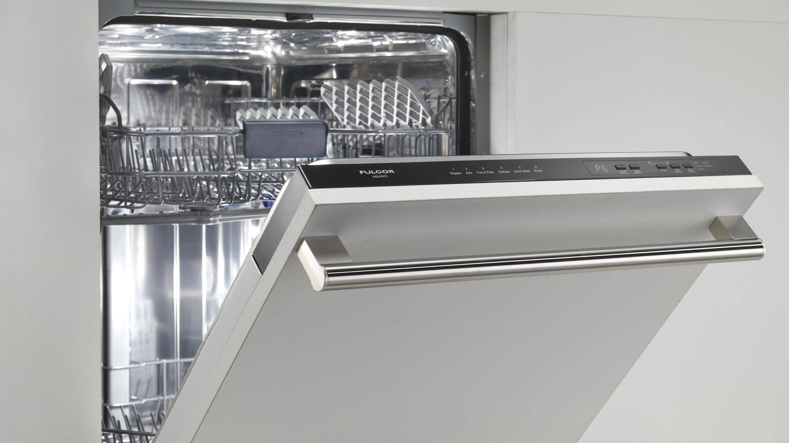 Fulgor Milano F4DWS24FI1 24 Overlay Built-In Dishwasher