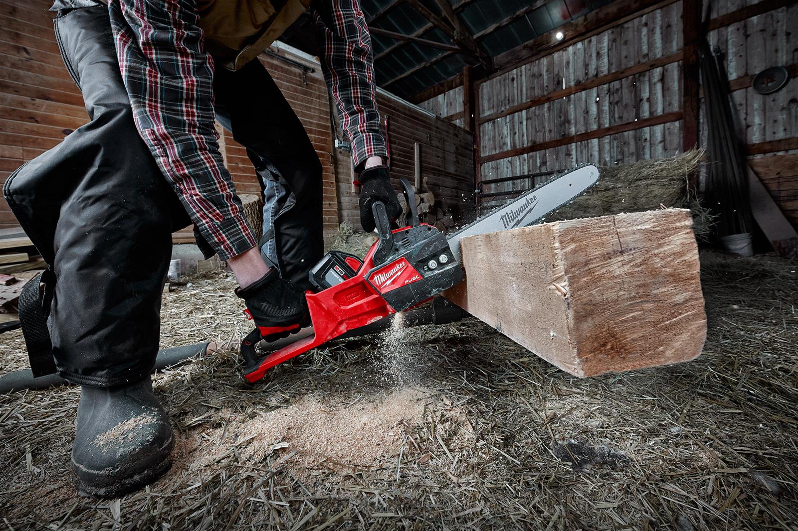 Milwaukee Tool 2727-20 Milwaukee M18 FUEL 16 in. Chainsaws