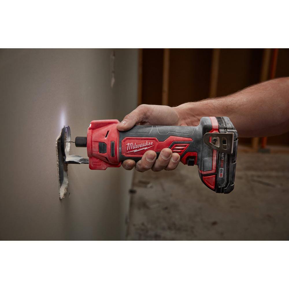 MW M18 18V Lithium-Ion Cordless Drywall Cut Out Tool with 3.0 Ah Battery and Charger 2627-20-48-59-1835