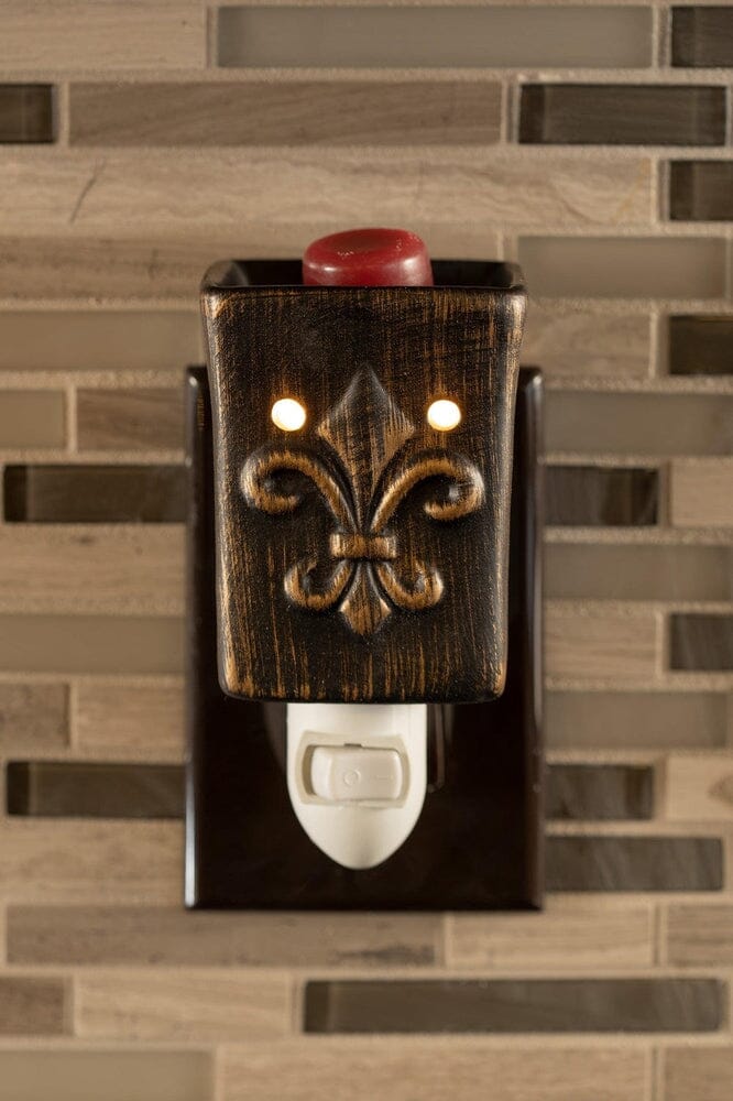 Plug-In Fragrance Wax Melt Warmer (Fleur-de-lis)