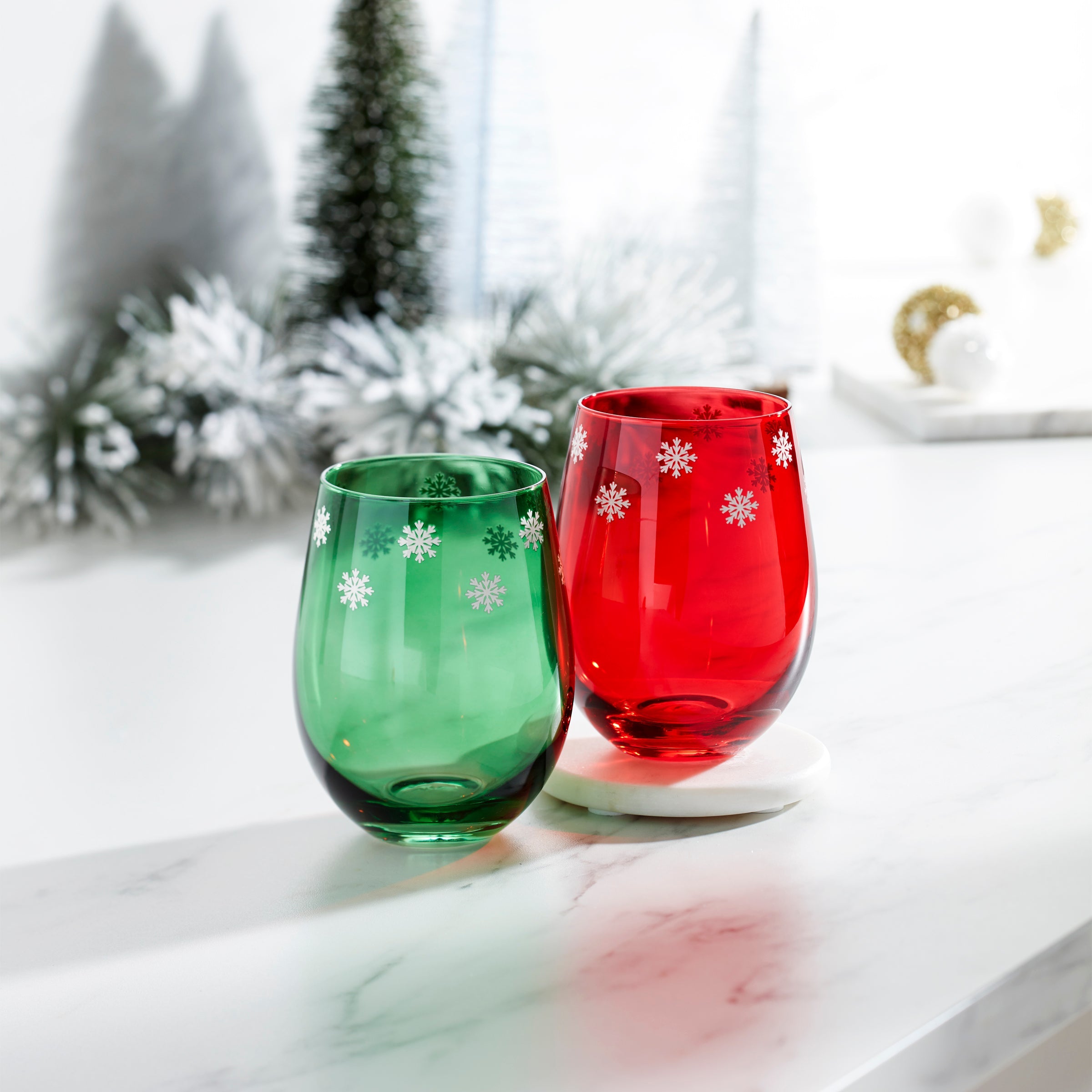 18 Oz Red & Green Stemless Wine Glasses, Set Of 2