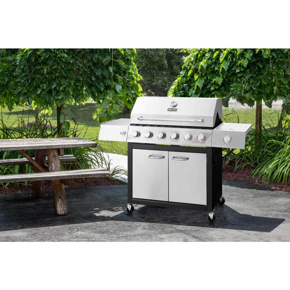 Dyna-Glo 6-Burner Natural Gas Grill in Stainless Steel with TriVantage Multi-Functional Cooking System DGF571CRN-D